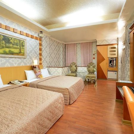 Holland Village Motel Tajnan Kültér fotó